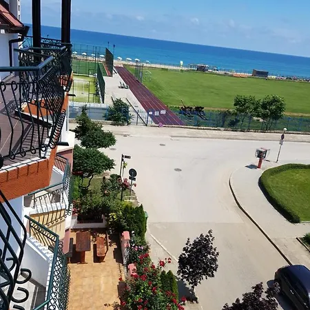 Sunny Island 2* Obzor