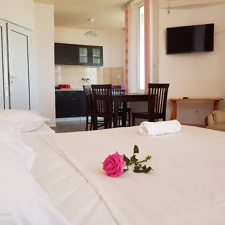 Sunny Island Guest house 2*