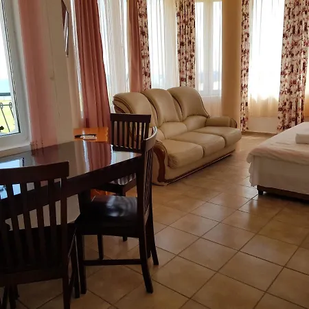 Guest house Sunny Island Obzor