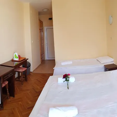 Sunny Island Guest house 2*