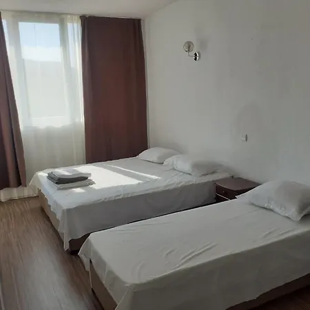 Sunny Island Guest house 2*