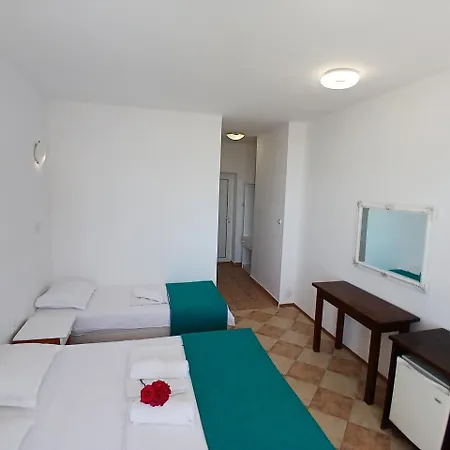 Sunny Island 2* Obzor