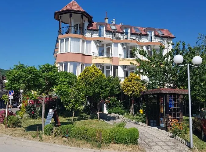 Sunny Island 2* Obzor