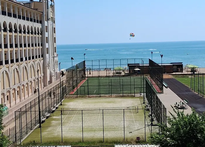 Pensión Sunny Island 2*