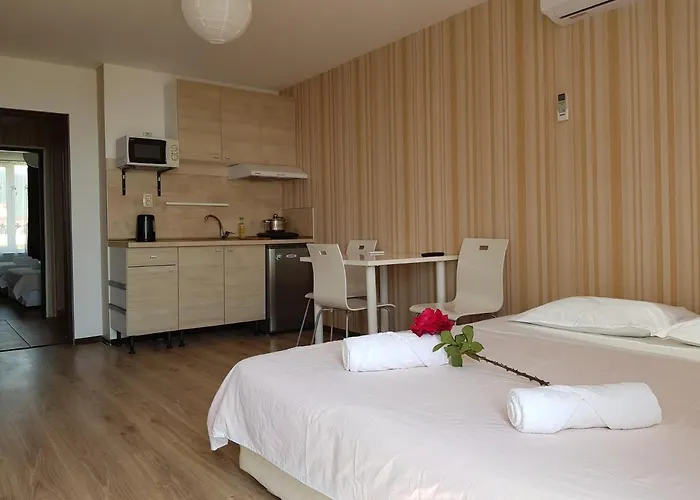 Sunny Island Pensión Obzor