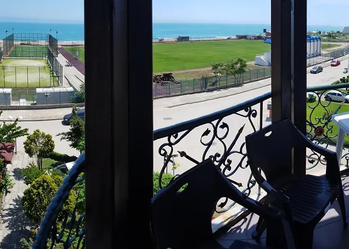 Pensión Sunny Island 2*