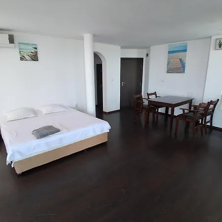 Sunny Island Гостевой дом 2*