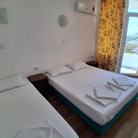 Sunny Island Affittacamere Obzor